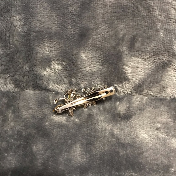 Butterfly Hair Accessory - Picture 2 of 2